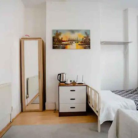 Homestay Near Tottenham Hotspur Stadium London Eksteriør bilde