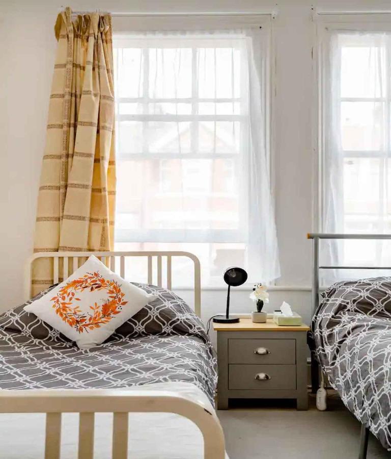 Homestay Near Tottenham Hotspur Stadium London Eksteriør bilde