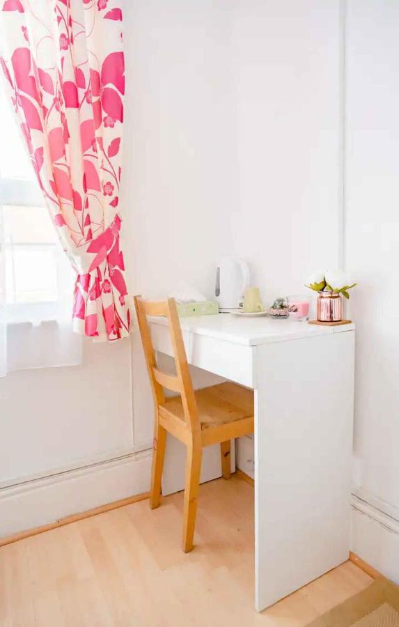 Homestay Near Tottenham Hotspur Stadium London Eksteriør bilde