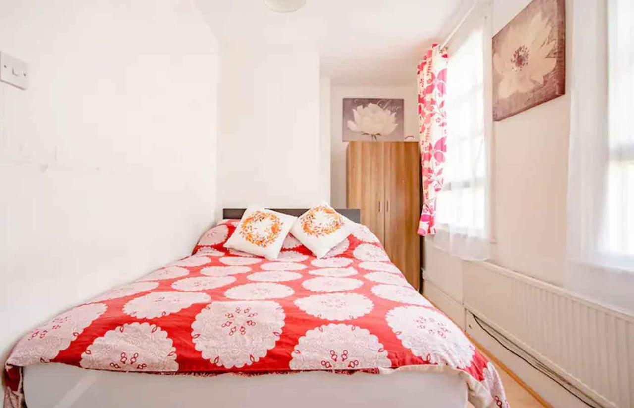 Homestay Near Tottenham Hotspur Stadium London Eksteriør bilde